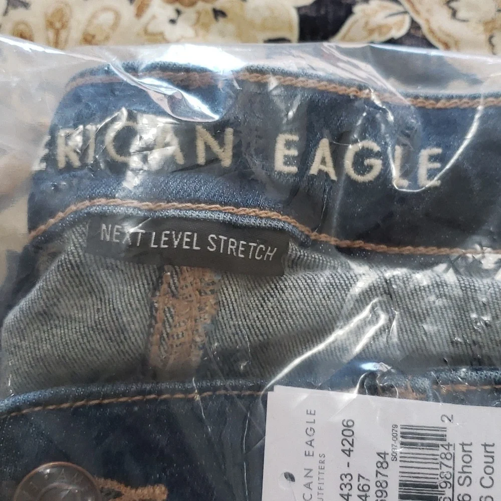 22. NWT! NIP! American Eagle Women's Next Level Stretch Jeggings - Picture 3 of 4